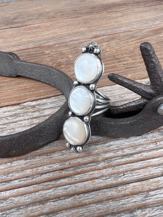 Mother of Pearl Trio Ring